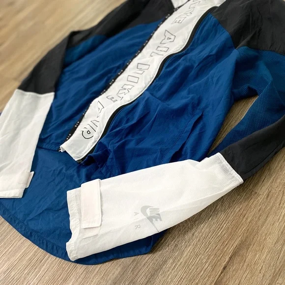Nike Women’s windbreaker jacket - Picture 5 of 5